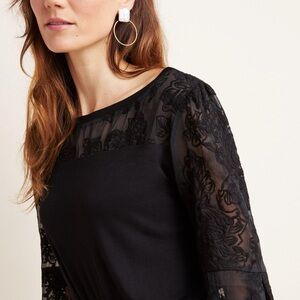 Anthropologie/Tiny mixed media top with lace trim